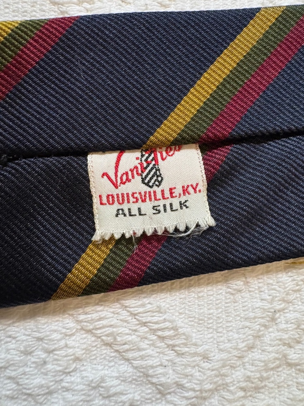 VTG VaniTies Louisville KY All Silk Striped Skinny Tie Navy Gold Red 2.25”